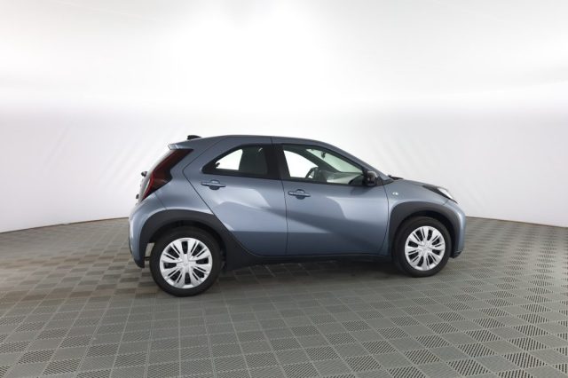 TOYOTA Aygo X usata 2