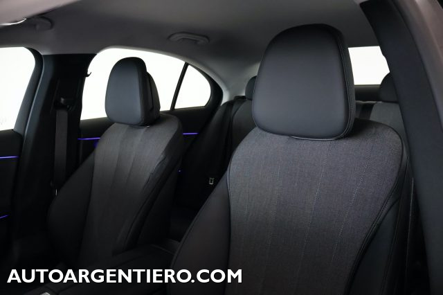 MERCEDES-BENZ E 220 usata, con Autoradio
