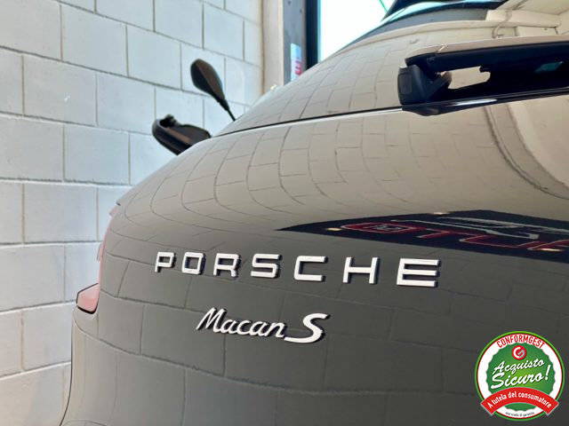 PORSCHE Macan usata, con Autoradio