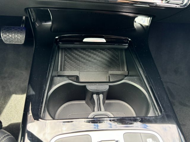 MERCEDES-BENZ A 180 usata, con Touch screen
