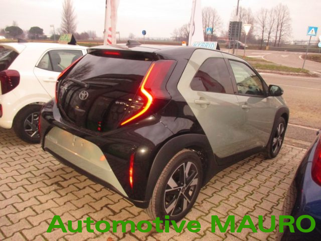 TOYOTA Aygo X usata, con Autoradio
