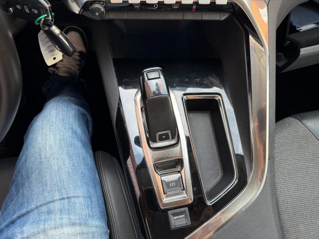 PEUGEOT 3008 usata, con Servosterzo