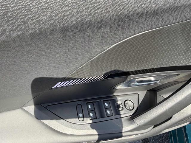 PEUGEOT 2008 usata 12