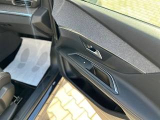 PEUGEOT 3008 usata, con Sedili sportivi