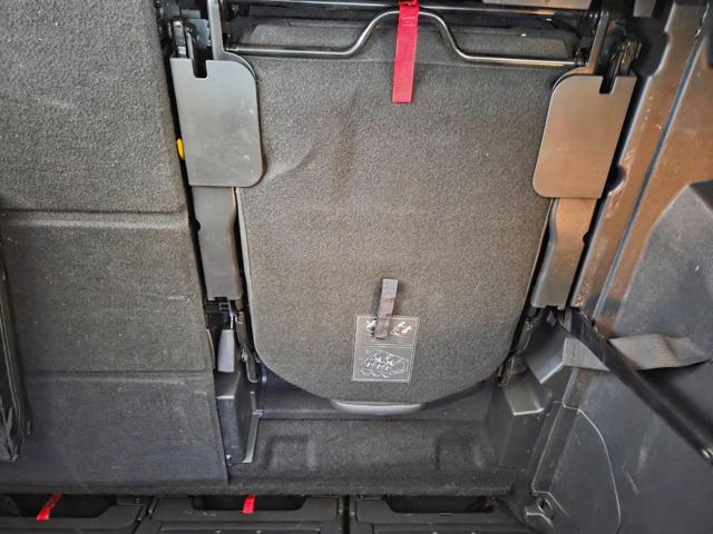 PEUGEOT 5008 usata, con Cerchi in lega