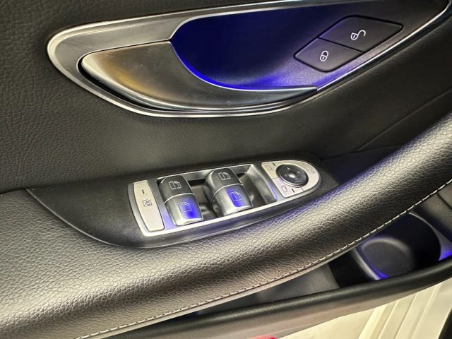 MERCEDES-BENZ E 300 usata, con Sensori di parcheggio anteriori