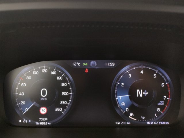 VOLVO XC40 usata, con Volante in pelle