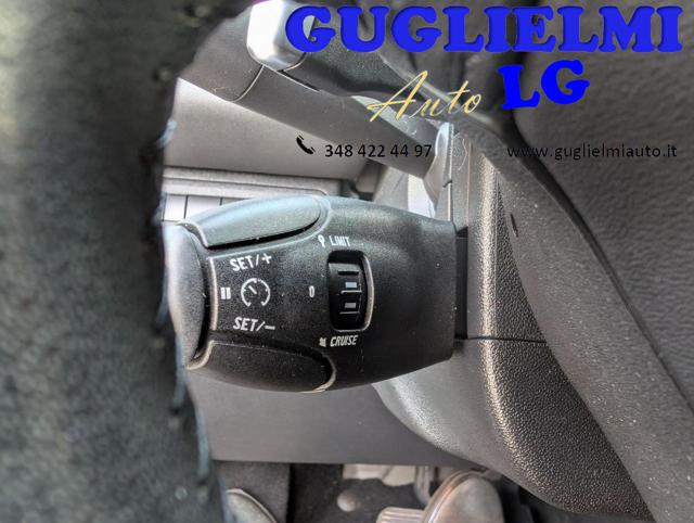 PEUGEOT 208 usata, con Sensori di parcheggio posteriori