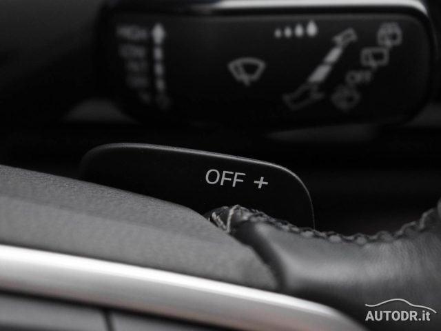 VOLKSWAGEN Golf usata, con Volante multifunzione