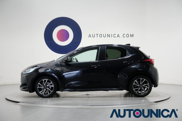 TOYOTA Yaris usata, con USB