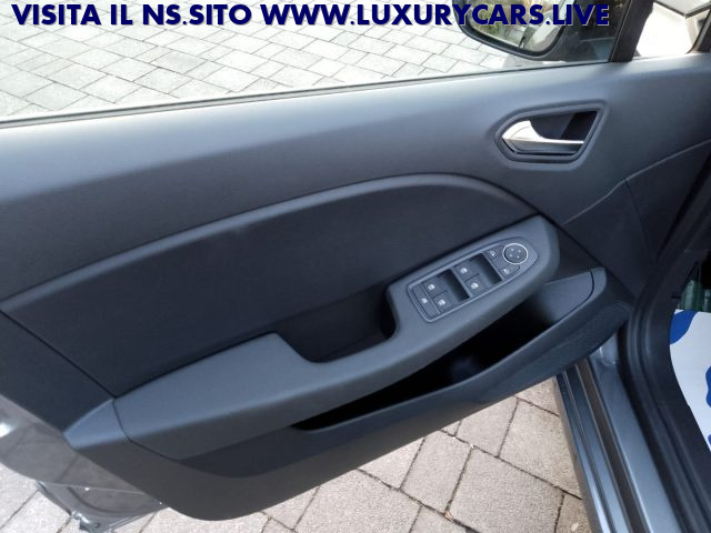 RENAULT Clio usata, con Park Distance Control