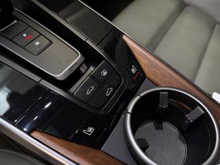 PORSCHE 992 usata, con Touch screen