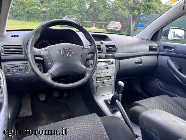 TOYOTA Avensis usata, con Chiusura centralizzata