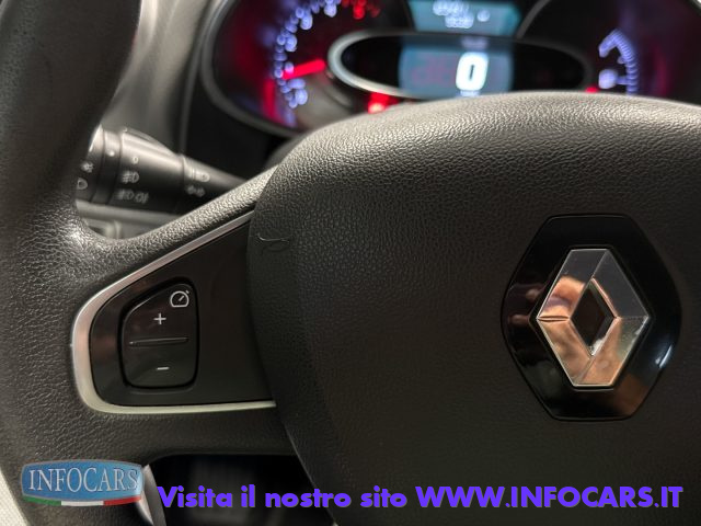 RENAULT Clio usata, con Sedile posteriore sdoppiato