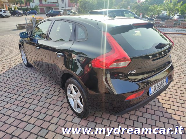 VOLVO V40 usata 32