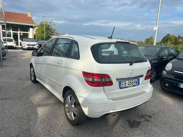MERCEDES-BENZ B 180 usata, con Airbag