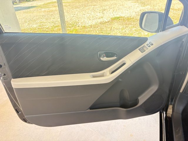TOYOTA Yaris usata, con Abilitata per E10
