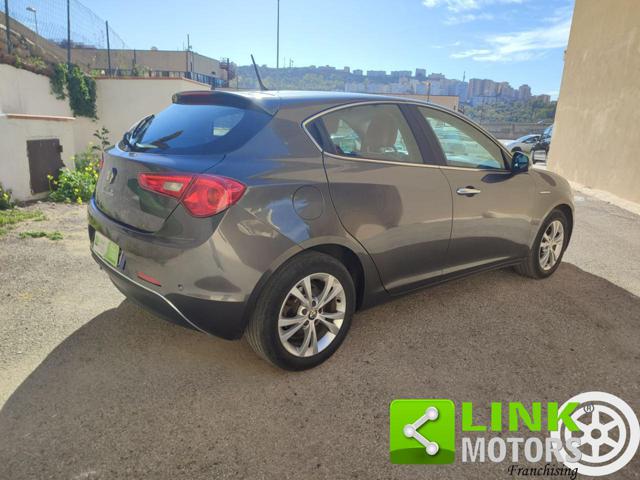 ALFA ROMEO Giulietta usata, con Autoradio