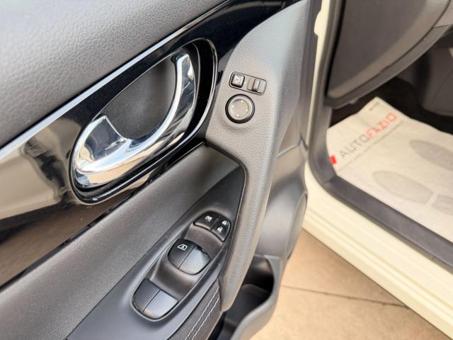 NISSAN Qashqai usata, con Vetri oscurati