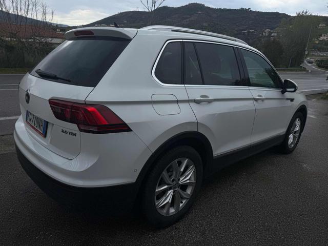 VOLKSWAGEN Tiguan usata, con Autoradio