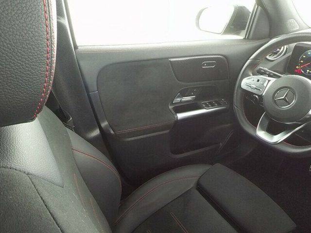 MERCEDES-BENZ GLA 220 usata, con Boardcomputer