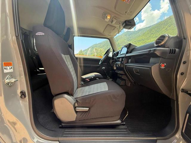 SUZUKI Jimny usata, con USB