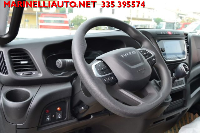 IVECO Daily usata, con Touch screen