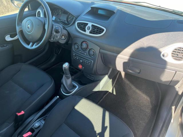 RENAULT Clio usata, con Chiusura centralizzata