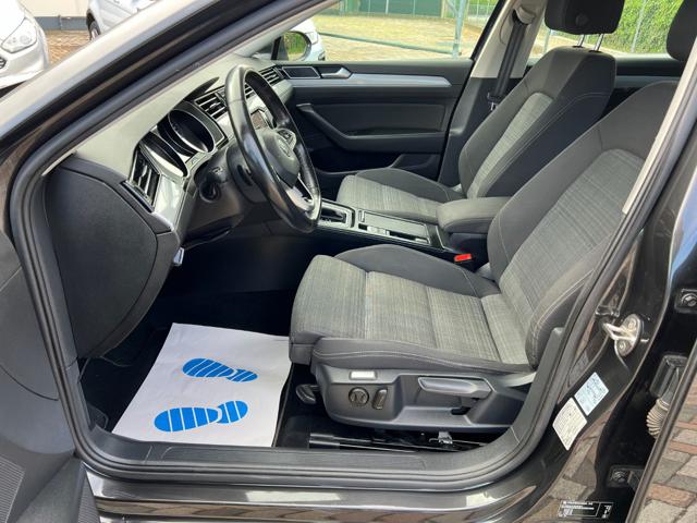 VOLKSWAGEN Passat Variant usata, con Climatizzatore