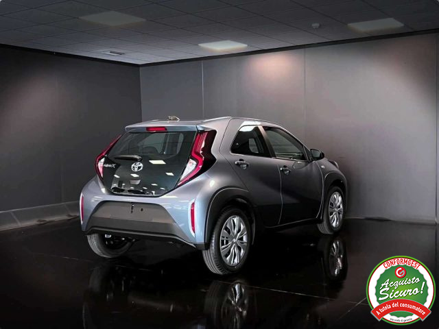 TOYOTA Aygo X usata 2
