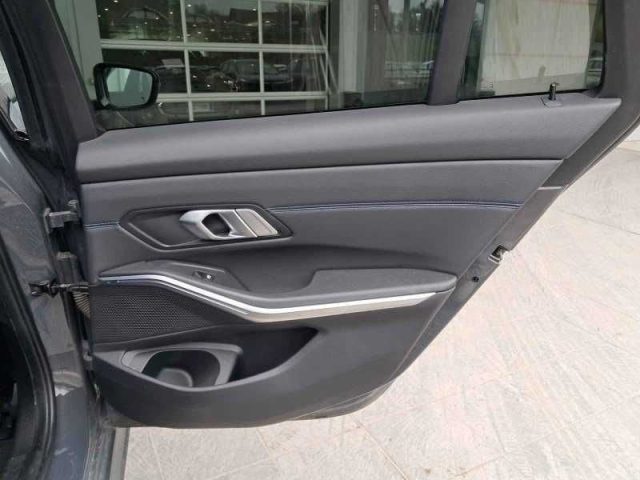 BMW 320 usata, con Vetri oscurati