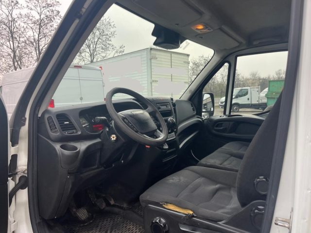 IVECO Daily usata 9