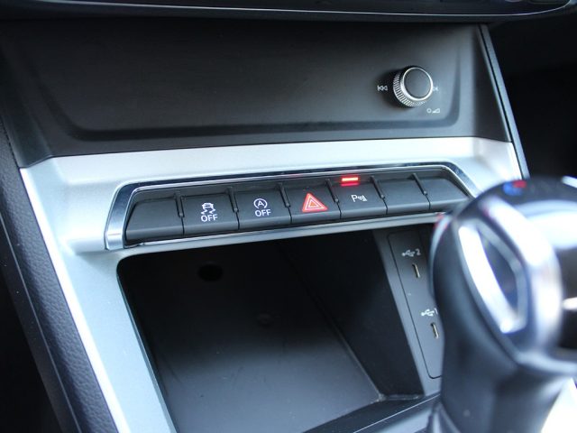 AUDI Q3 usata, con Specchietti laterali elettrici