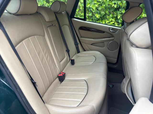 JAGUAR X-Type usata, con Controllo trazione