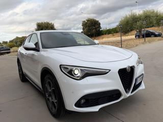 ALFA ROMEO Stelvio usata, con Fari bi-xeno