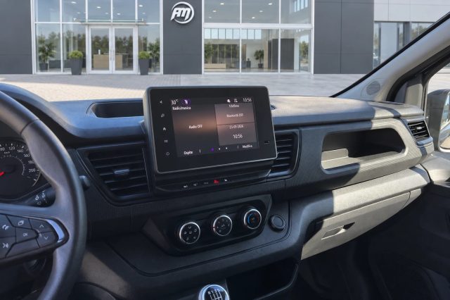 RENAULT Trafic usata, con Sedile posteriore sdoppiato