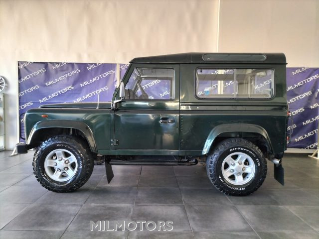 LAND ROVER Defender usata 3