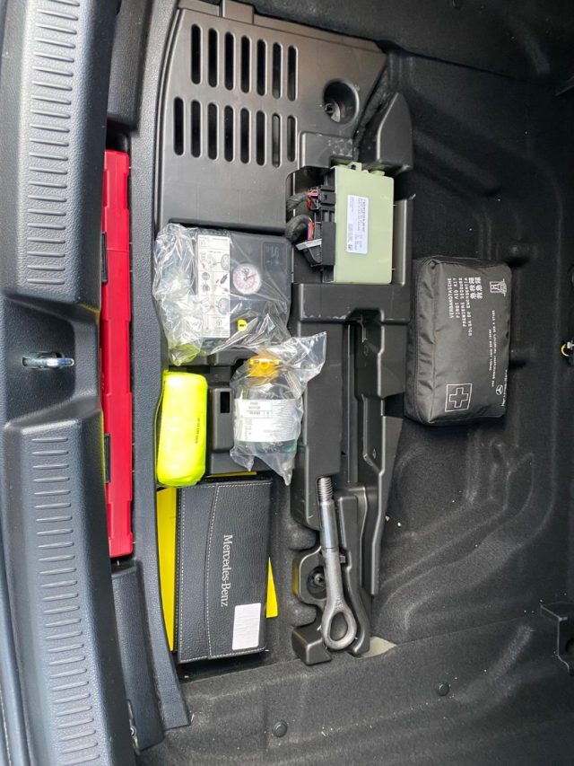 MERCEDES-BENZ A 180 usata, con Leve al volante