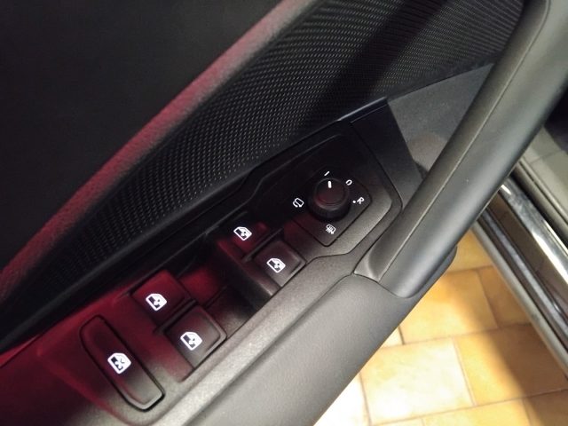 VOLKSWAGEN Tiguan usata, con Chiusura centralizzata