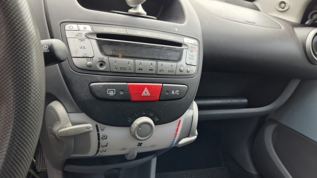 TOYOTA Aygo usata 12