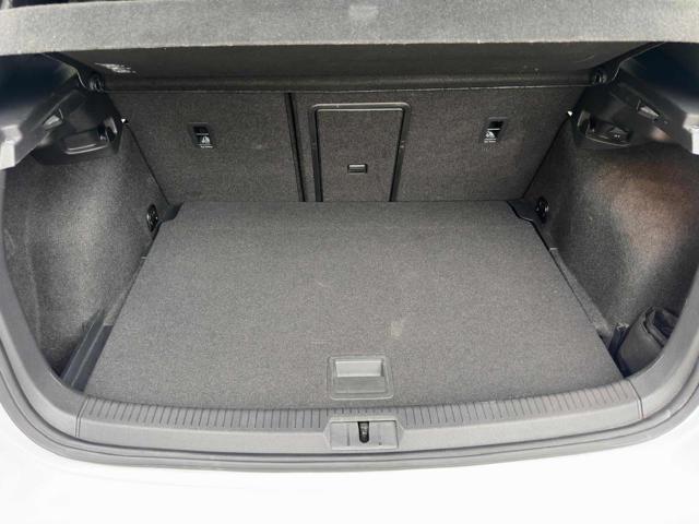 VOLKSWAGEN Golf usata, con Sedile posteriore sdoppiato