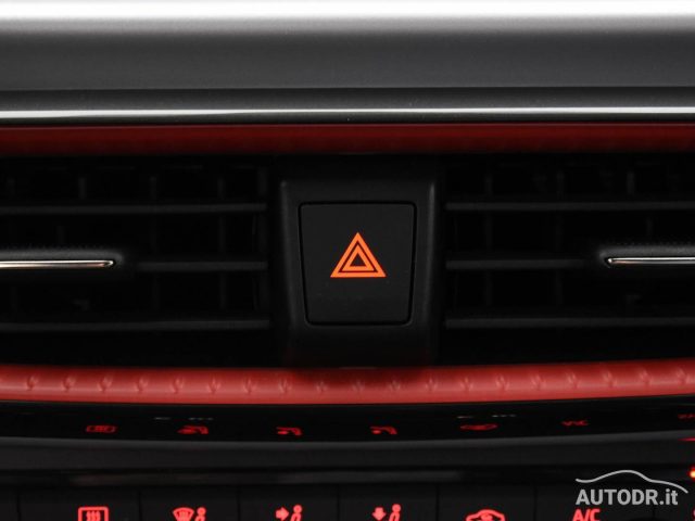 SEAT Arona usata, con Specchietti laterali elettrici