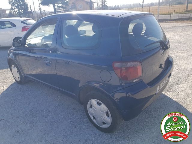 TOYOTA Yaris usata, con Specchietti laterali elettrici