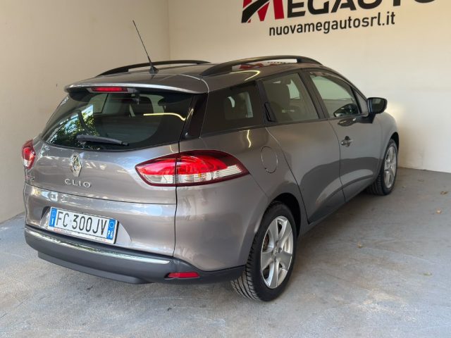 RENAULT Clio usata, con Autoradio