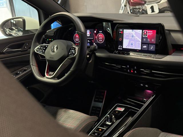 VOLKSWAGEN Golf usata, con Park Distance Control