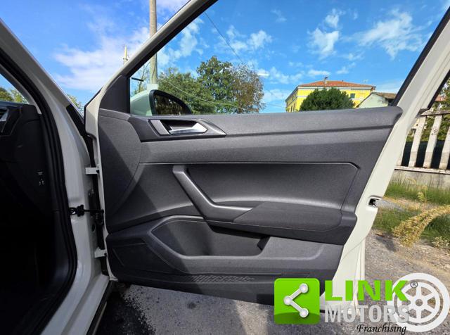 VOLKSWAGEN Taigo usata, con Blind spot monitor