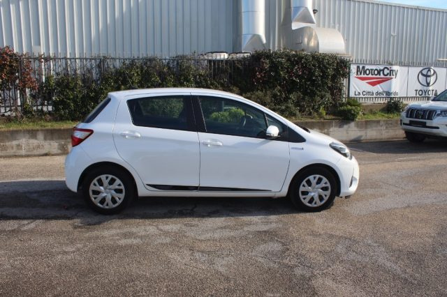 TOYOTA Yaris usata, con Specchietti laterali elettrici