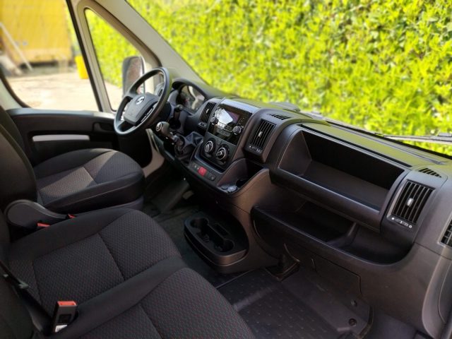 OPEL Movano usata, con Bluetooth