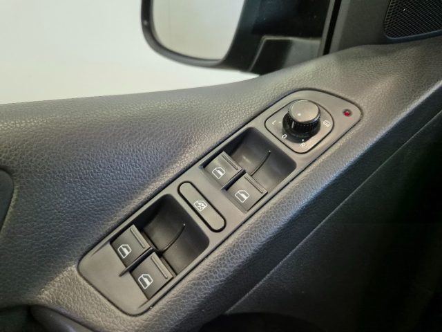 VOLKSWAGEN Tiguan usata, con Kit antipanne