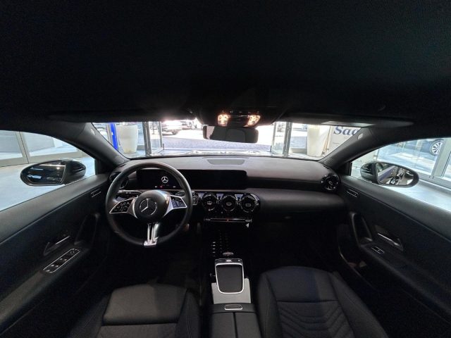 MERCEDES-BENZ A 180 usata, con Fari LED